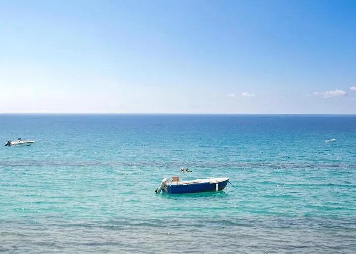 3 Bedroom Beautiful In * Ricadi